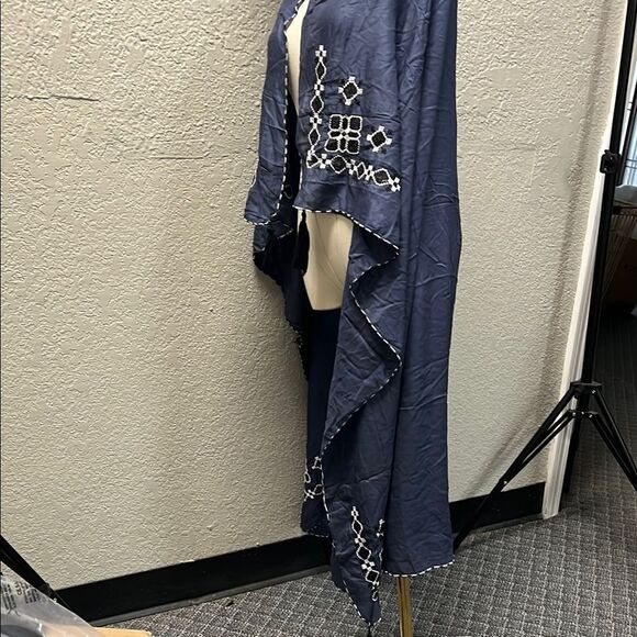 Navy Blue Embroidered Shawl with Tassels - Picture 4 of 4